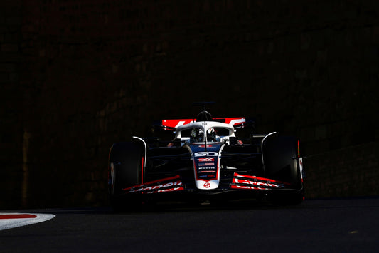 Polesitter hopes dashed: Bearman outpaces Hulkenberg but falls short of Q3 in Baku thriller