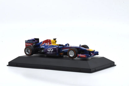 Red Bull Racing RB9 – Sebastian Vettel – World Champion 2013 | 1:43 Scale Model